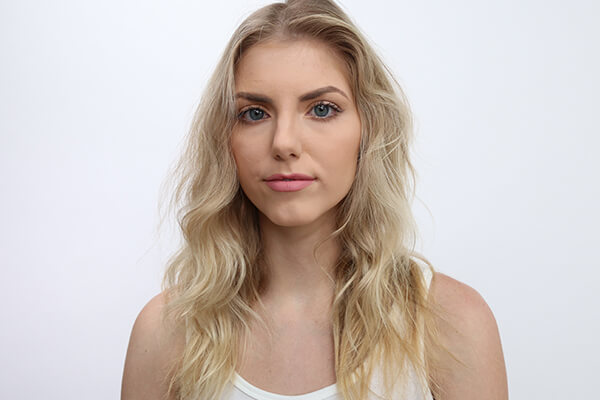 Model with blonde hair